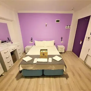 Otel Lavender, Çeşme