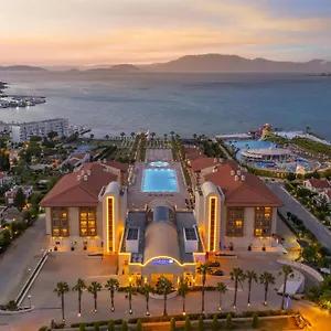 Semesteranläggning (resort) Radisson Blu &, Çeşme